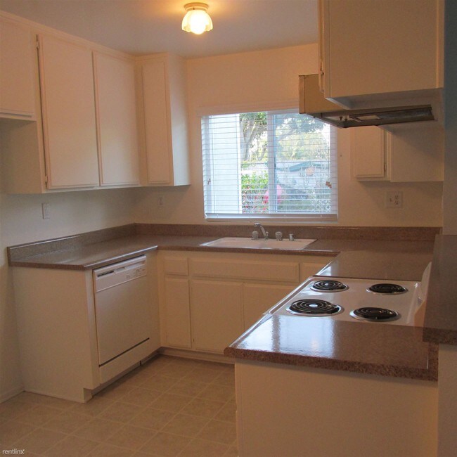 Foto del edificio - 1 br, 1 bath  - 34012 Selva Rd Unit 11 11