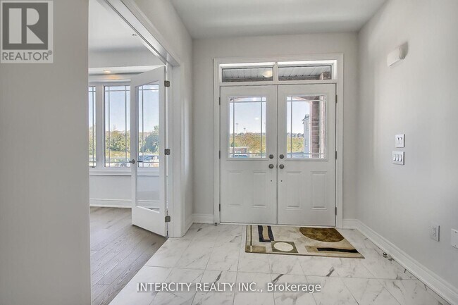 Building Photo - 331 Seaview Heights