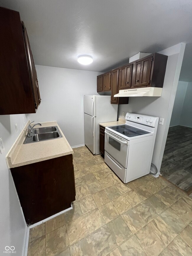 Building Photo - 306 Meadow Ave