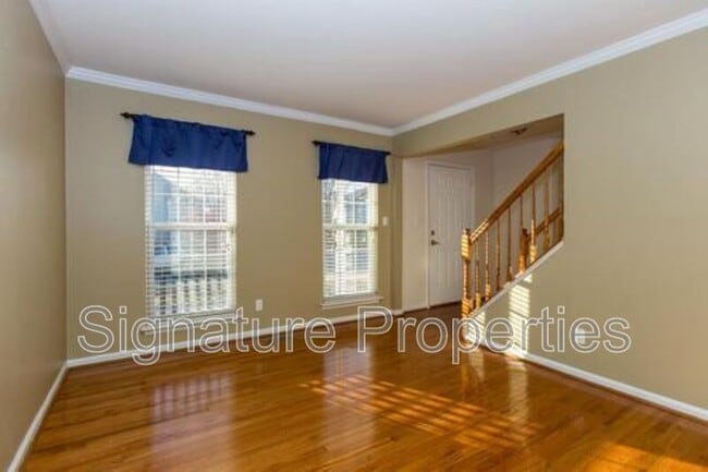 Building Photo - 8 Watermill Ct