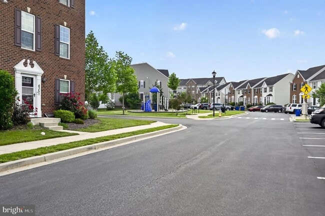 Building Photo - 6357 Walcott Ln
