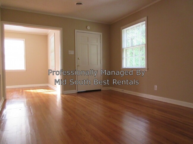 Foto del edificio - 3963 Whitehaven Ln