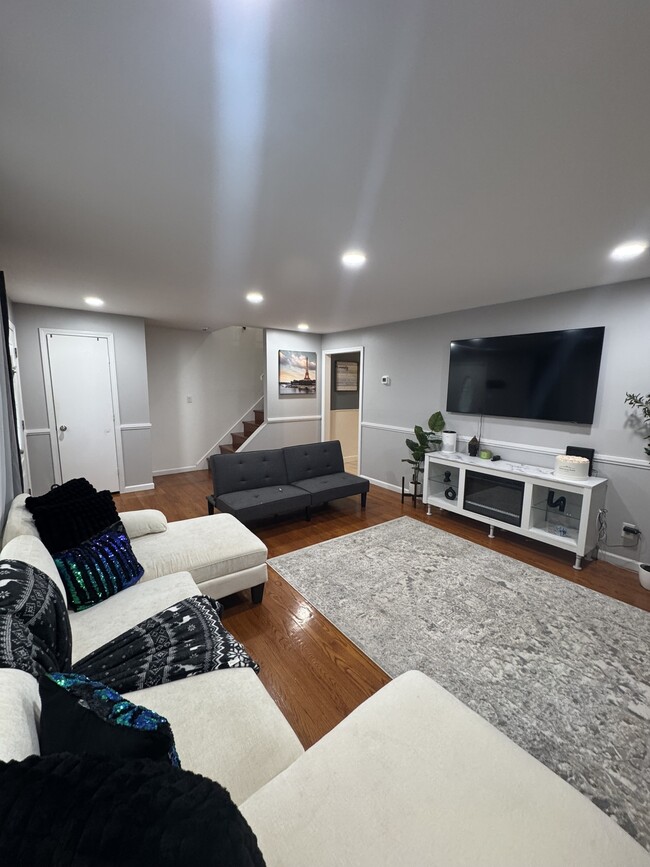 Foto del edificio - 230 Stonybrook Rd