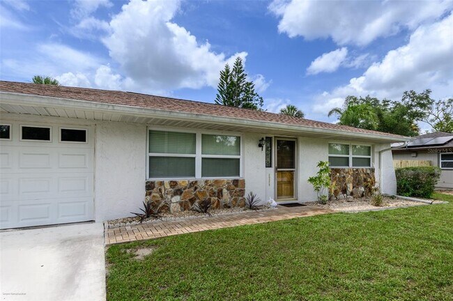 Foto del edificio - 20375 Andover Ave