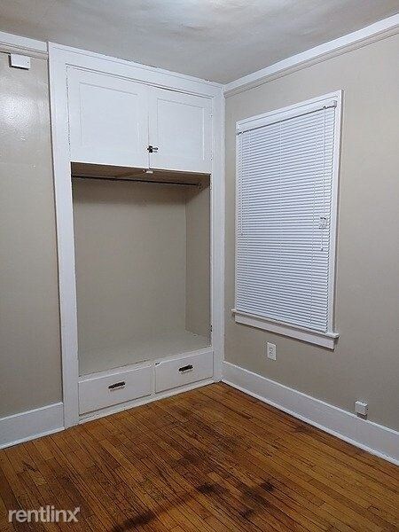 Building Photo - 1 br, 1 bath Apartment - 69 Monroe Street 3