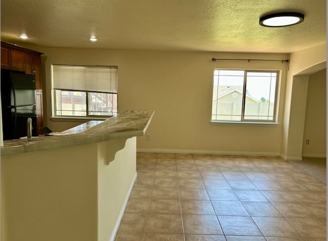 Building Photo - 3988 S Lake Vista Dr