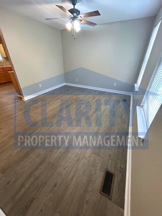 Building Photo - Three-bedroom home in Downtown Cleveland!