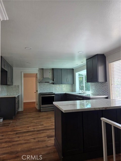 Foto del edificio - 16055 Gallatin St