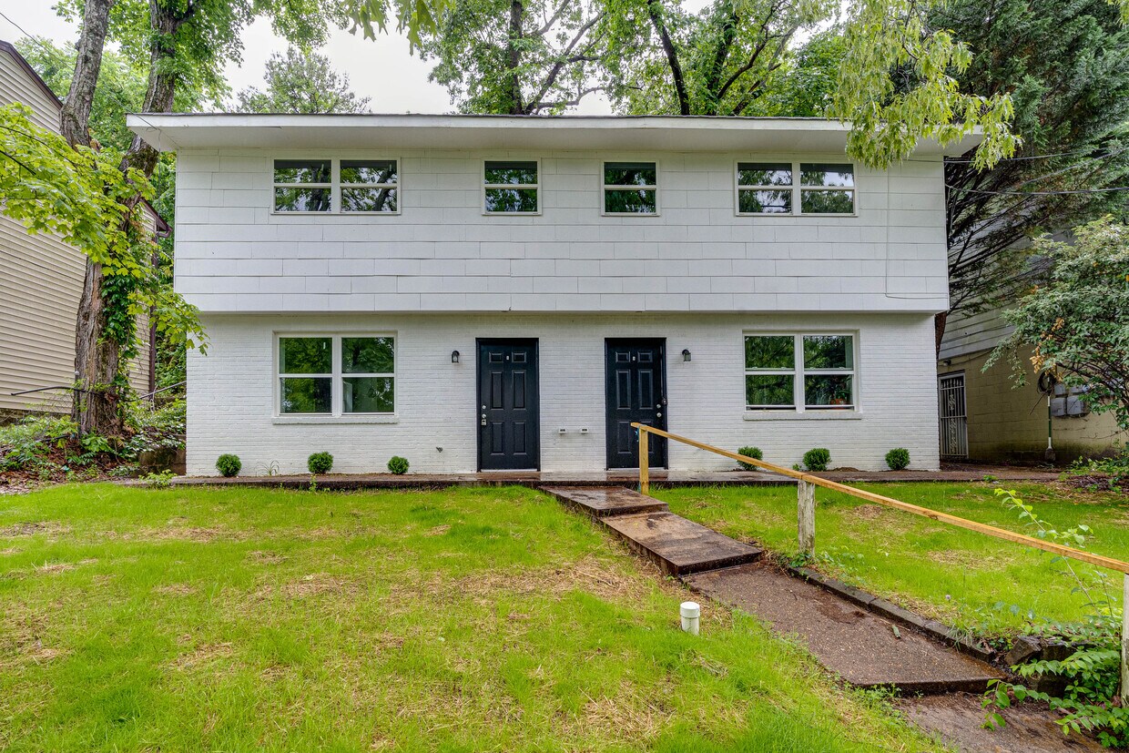 Primary Photo - 304 Gillespie Rd