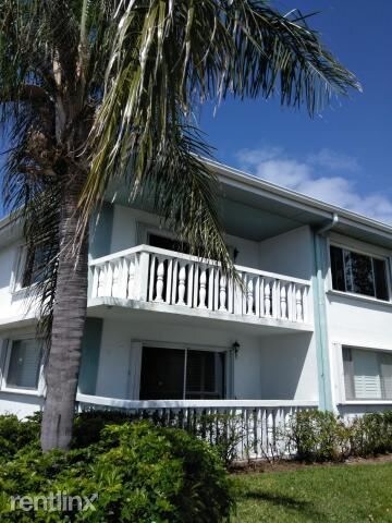 Primary Photo - 2 br, 2 bath Condo - 421 S Lakeside Dr Apt 8