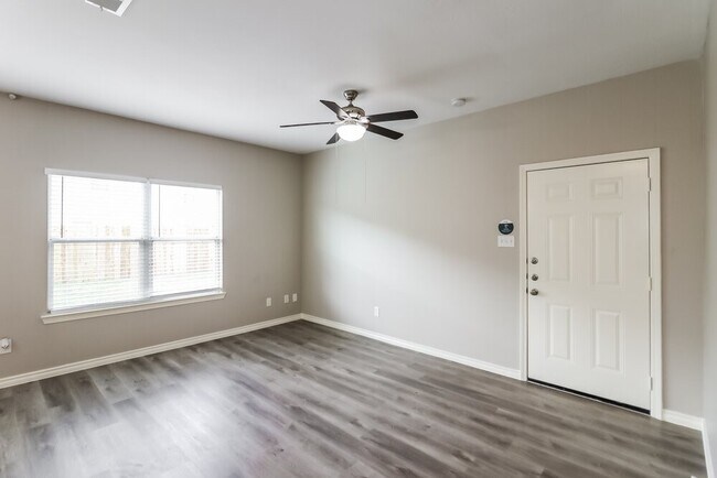 Foto del edificio - 10110 Berrybriar Ln