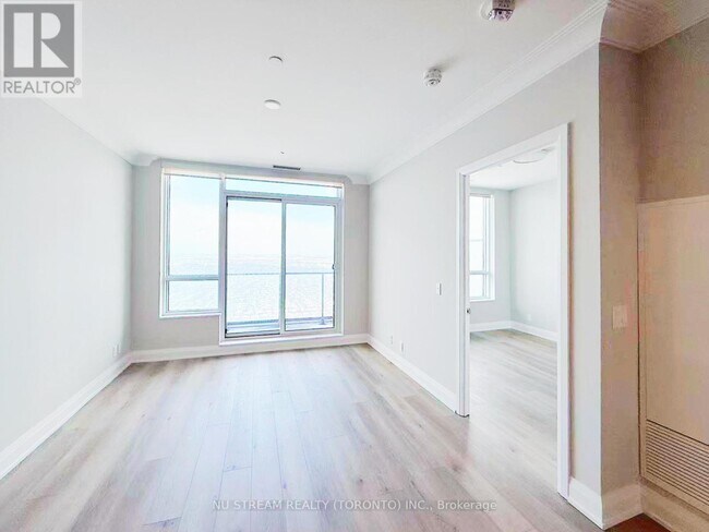 Photo du bâtiment - 8 Water Walk Dr