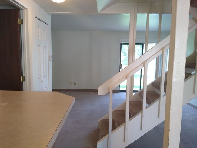 Foto del edificio - Fort Collins Condo for Rent – Updated and ...