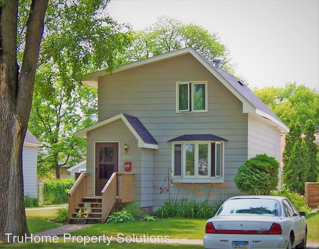 Primary Photo - 3 br, 2.5 bath House - 1006 Walnut Street