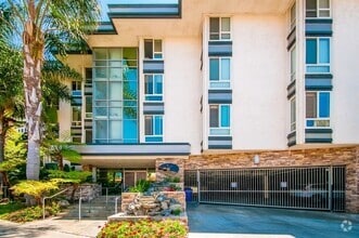 Building Photo - 935 Genter St