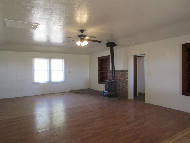 Building Photo - 14750 9th Ave