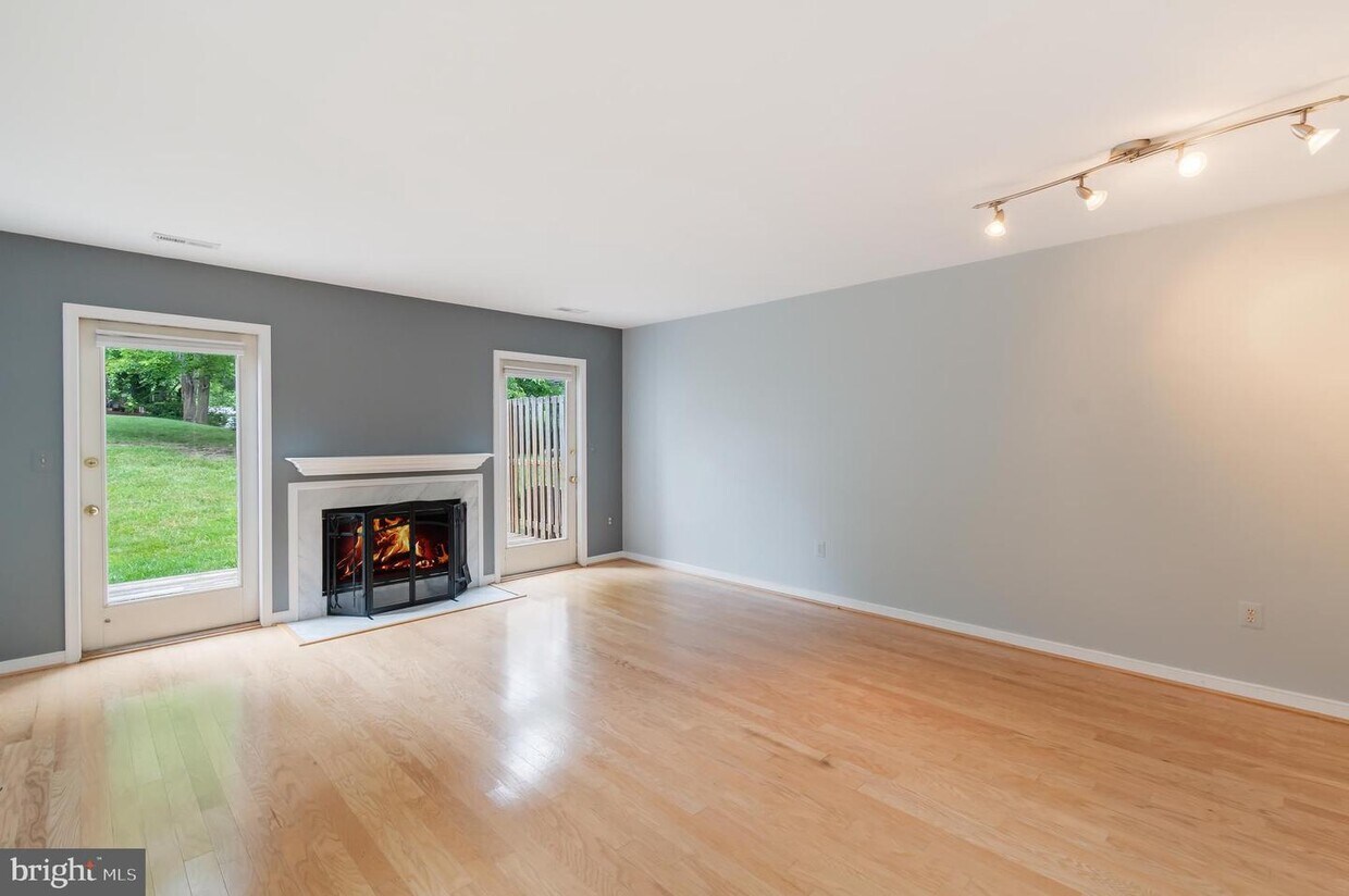 2 Edgewood Green Ct, Annapolis, MD 21403 Townhome Rentals in