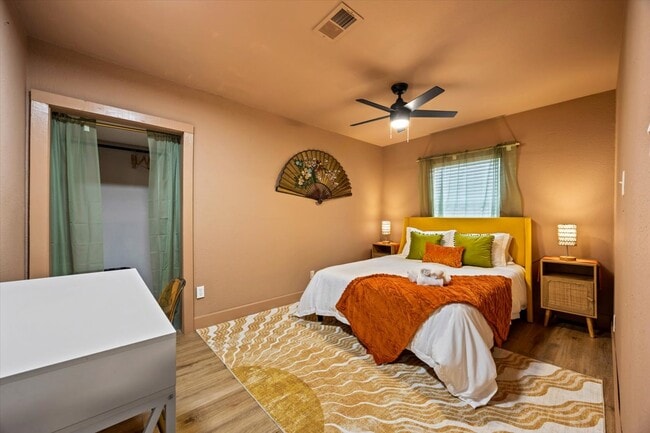Foto del edificio - 702 El Monte Blvd