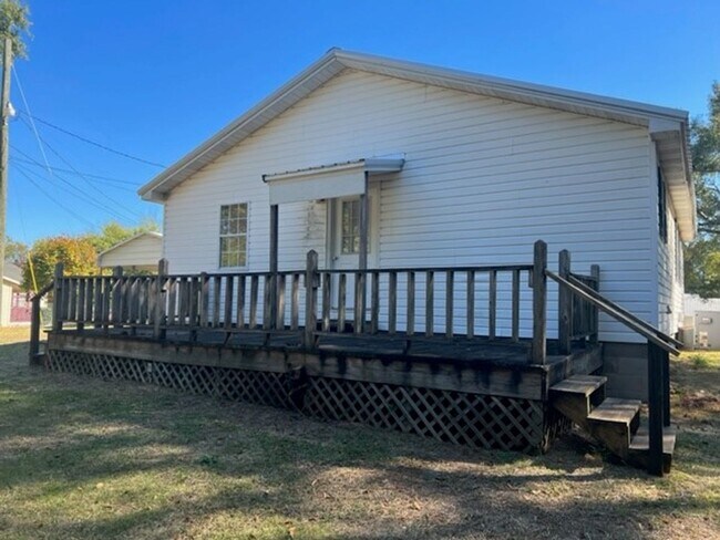 Foto del edificio - Cozy 3 Bed 1 Bath Home! Available Now! Sch...