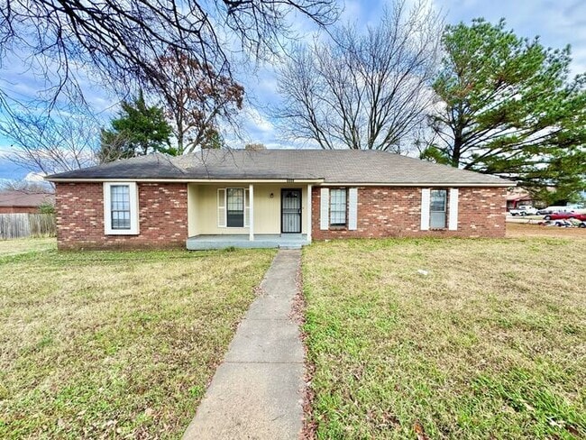 Photo - 4964 Barkshire Dr House