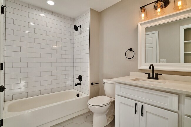 Building Photo - 4530 S Verbena St