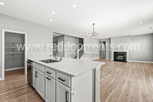 Building Photo - 15648 W Rail Dr