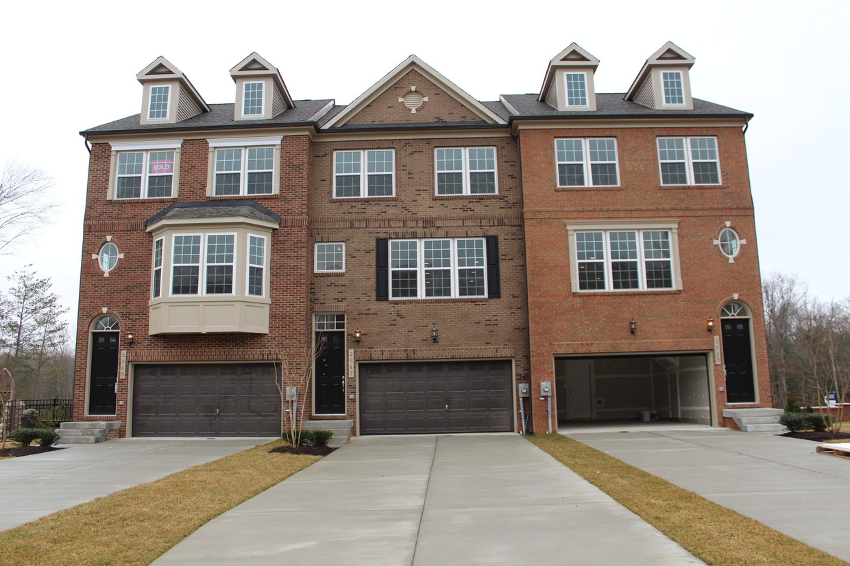 Foto principal - 2847 Golden Gate Ct