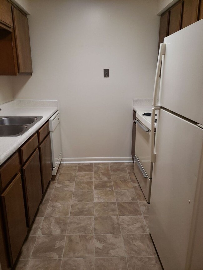 Building Photo - 314 Yelton Ct