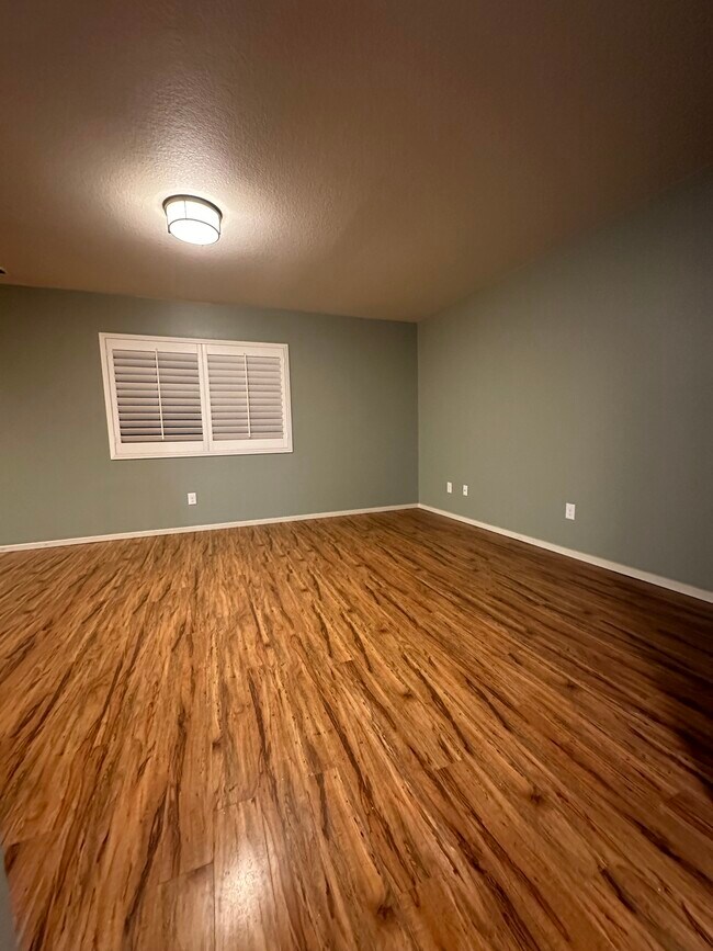 Living room - 12902 NE 118th Way