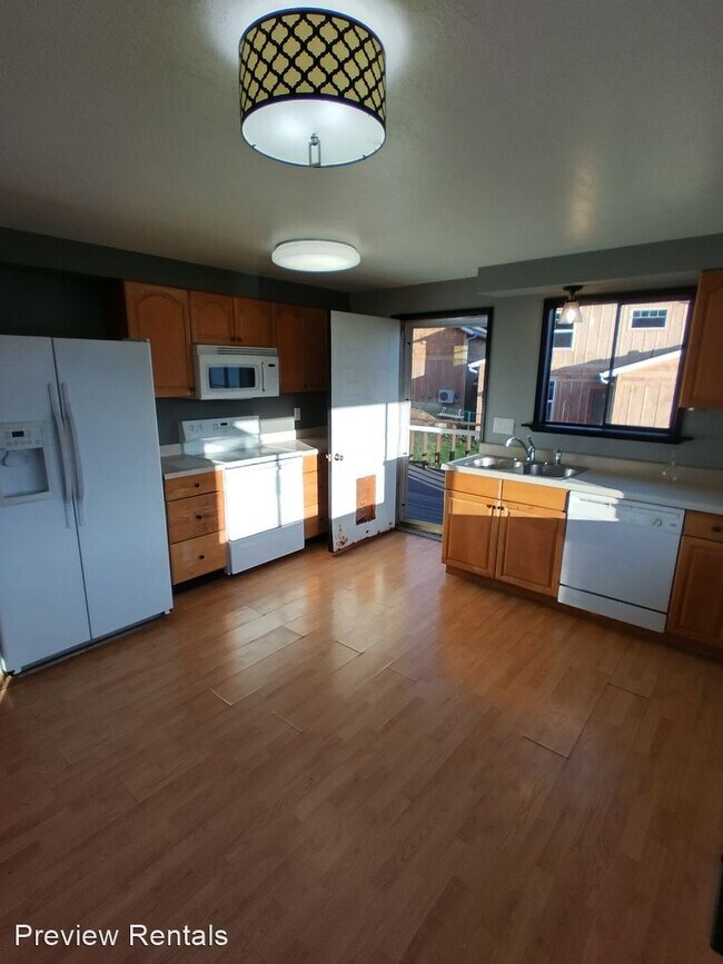 3 br, 2 bath House 13371 Eagle Street House Rental in Anacortes, WA