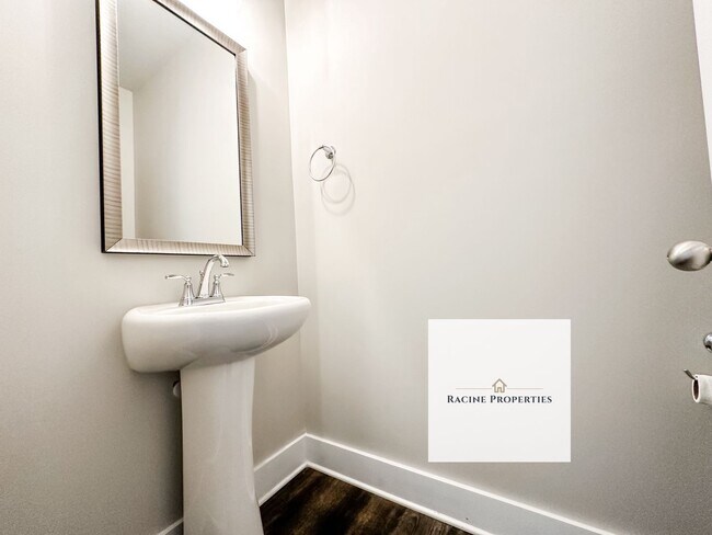 Foto del edificio - Charming Townhouse in Greer, SC