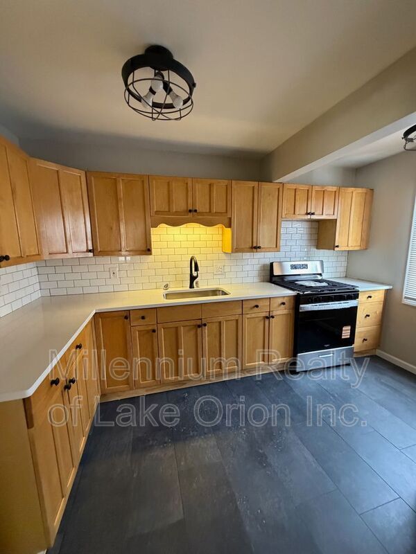 Foto del edificio - 635 3rd Ave