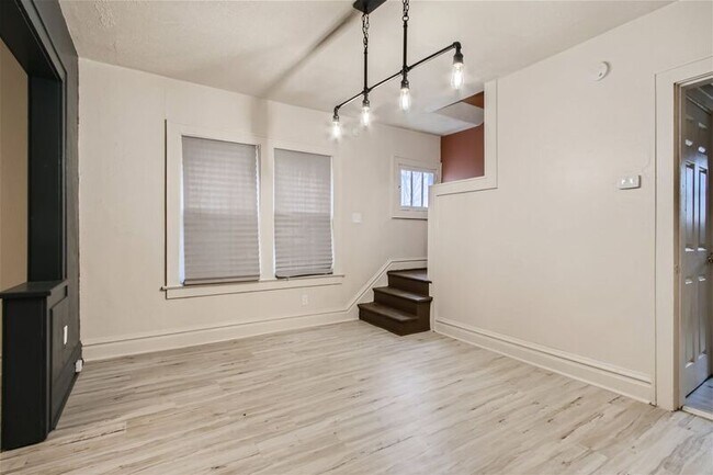Foto del edificio - 1097-1099 E 16th Ave