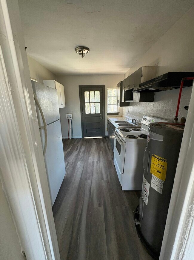 Foto del edificio - 5731 Court M