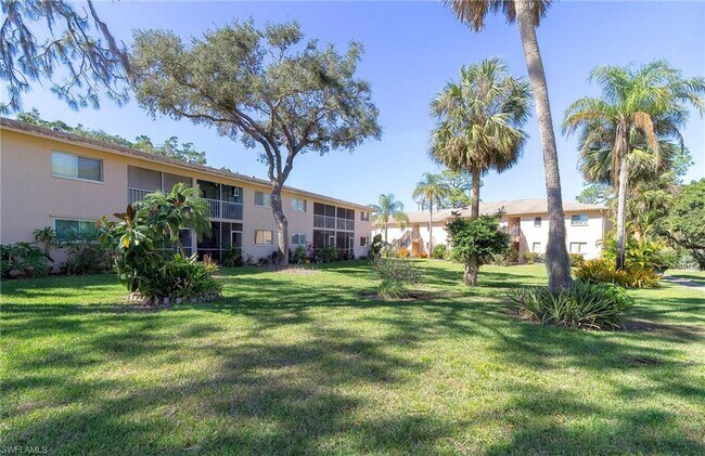 Foto del edificio - 27249 Pullen Ave
