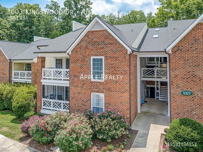 Foto del edificio - 1003 Kingswood Dr
