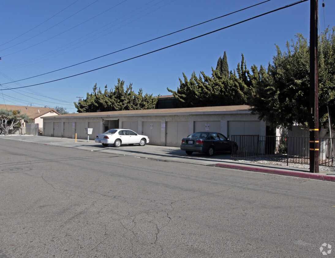 Building Photo - 13120 Nelson St
