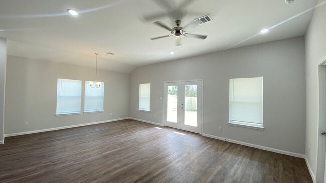 Foto del edificio - 287 County Rd-5102L