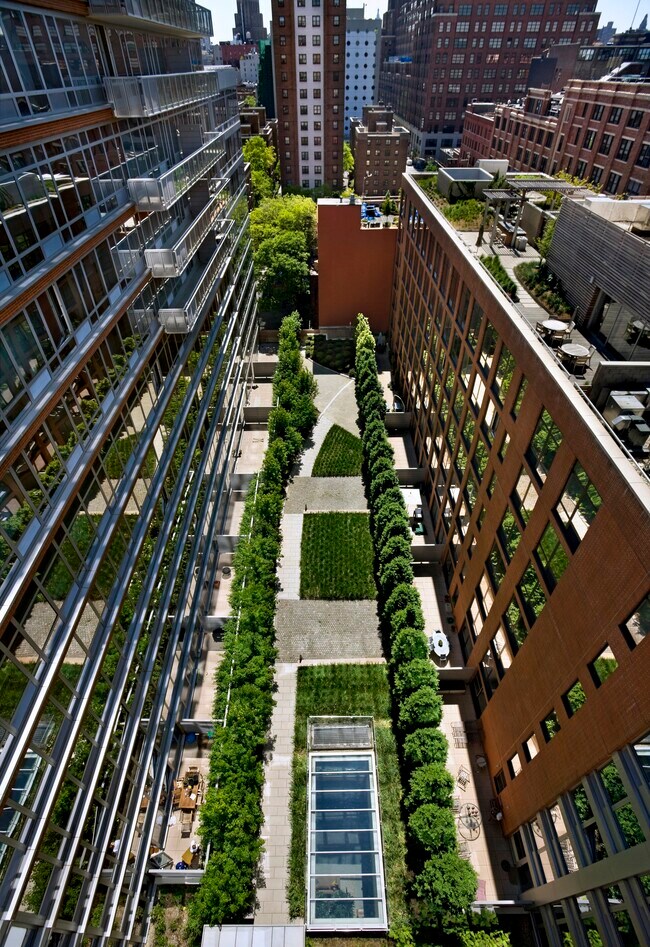 Foto del edificio - 450 W 17th St