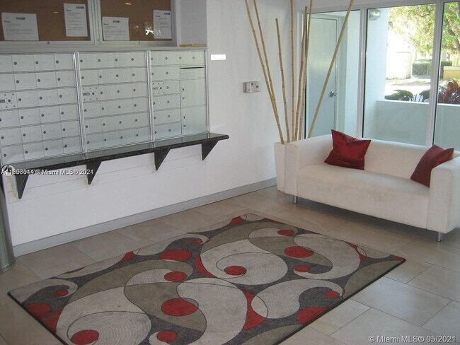 Foto del edificio - 2740 SW 28th Terrace