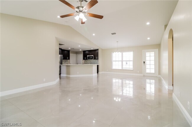 Foto del edificio - 5116 Butte St