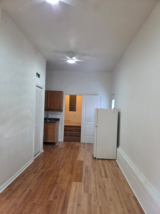 Foto del edificio - 1203 Tatum Ave