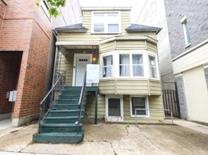 Building Photo - 2244 W Irving Park Rd