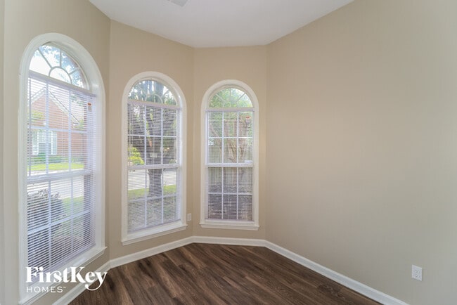 Foto del edificio - 7420 Bakers Glenn Ln
