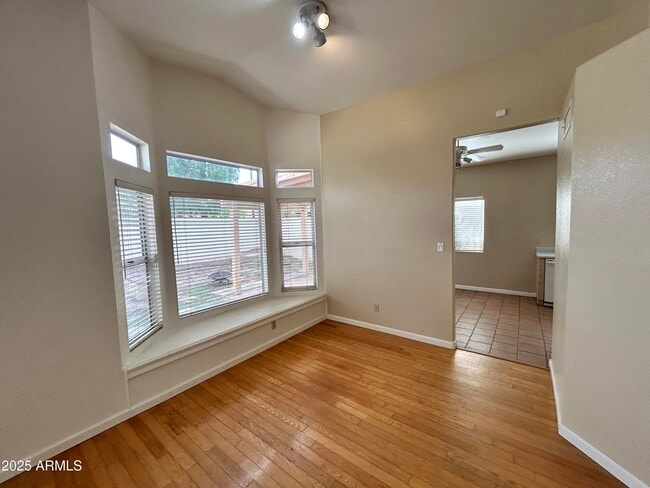 Foto del edificio - 1233 N Pebble Beach Dr