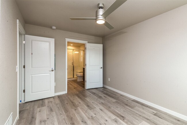 Foto del edificio - New House For Rent - Springs Ranch Colorado Springs