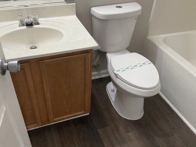 Foto del edificio - 328 Tanner Ct