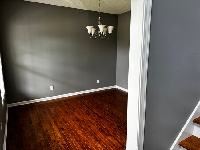 Building Photo - 806 Galloway Dr