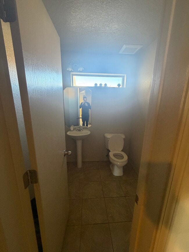 Building Photo - 859 Mesa Del Rio St NW