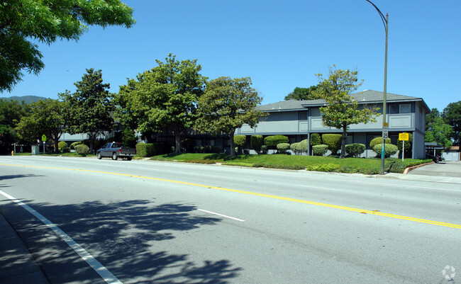 Building Photo - Los Gatos Oaks Apartments